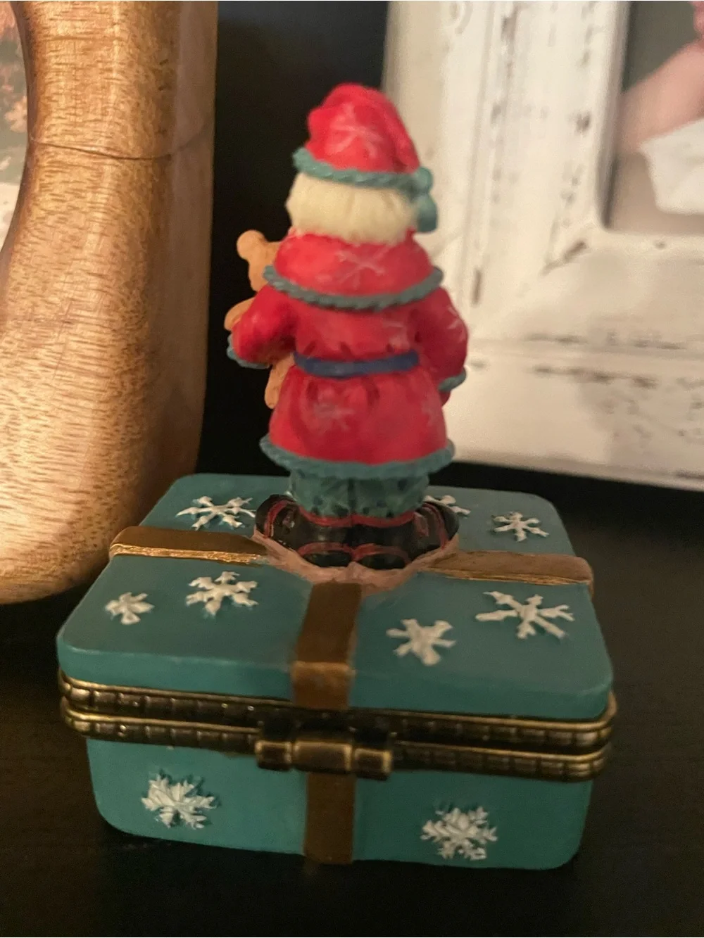 Christmas santa present trinket box